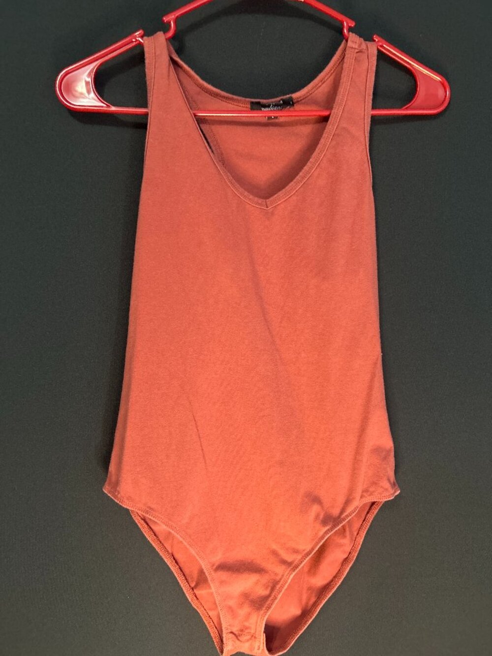Ambiance Women’s Rust Sleeveless V-Neck Bodysuit Size Large